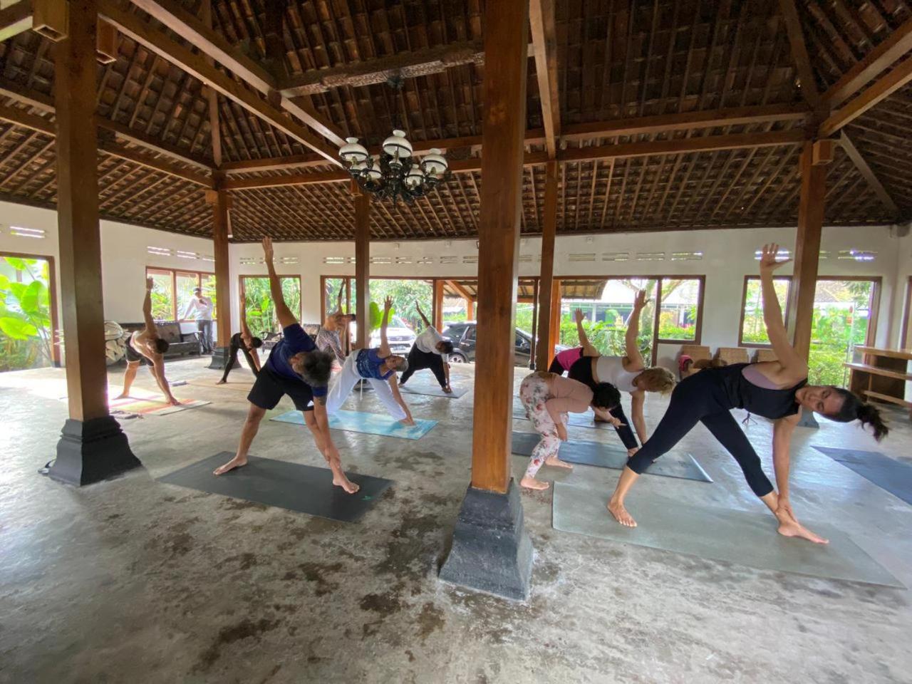 Ohmmstay - Rumah Pendopo Tanjungtirto Экстерьер фото