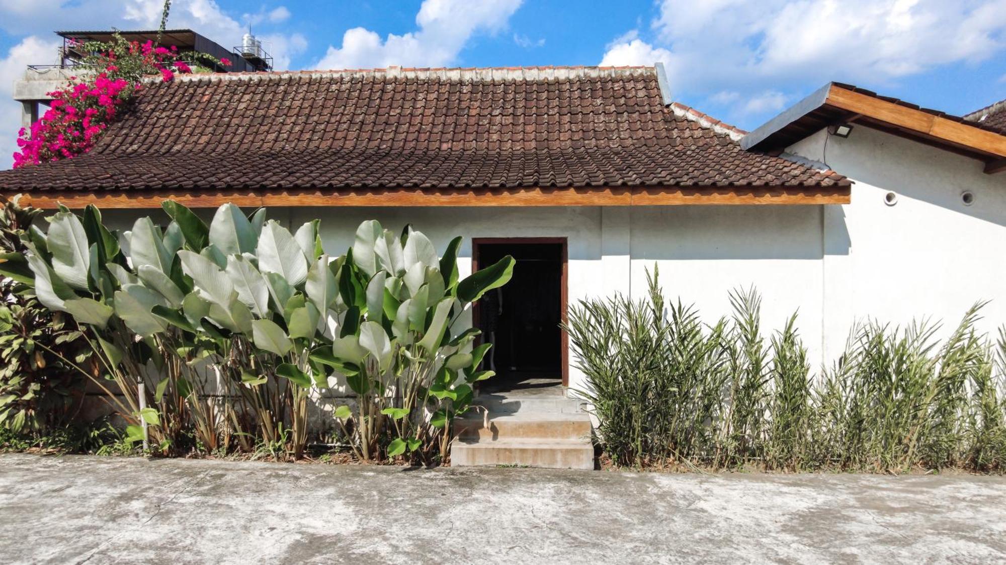 Ohmmstay - Rumah Pendopo Tanjungtirto Экстерьер фото